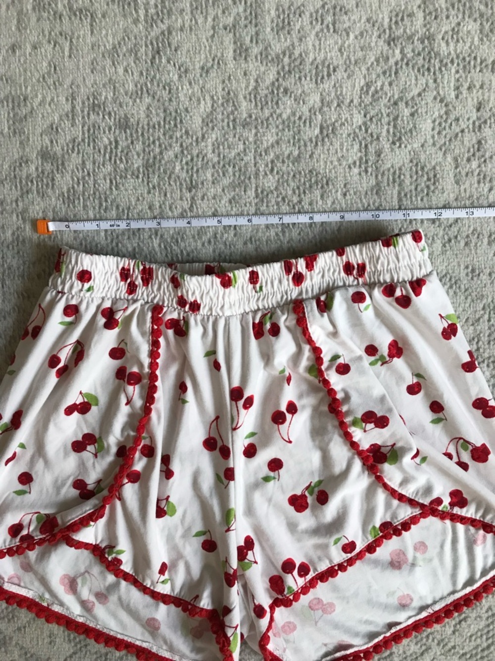 Rue21 White Cherry Print Women's mini dolphin Shorts with crochet Red Trim S - Picture 8 of 15